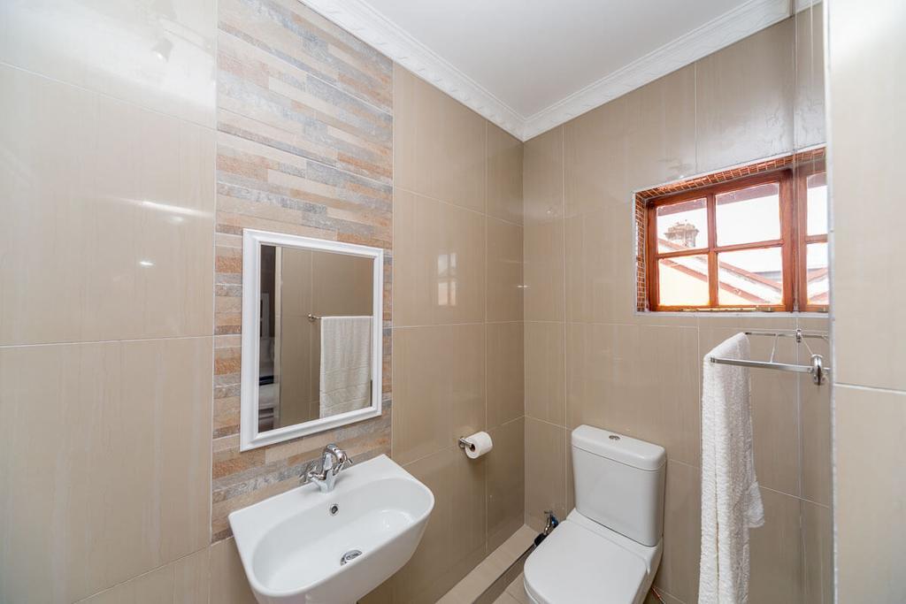The Musafer Travel Lodge Pietermaritzburg Exterior foto