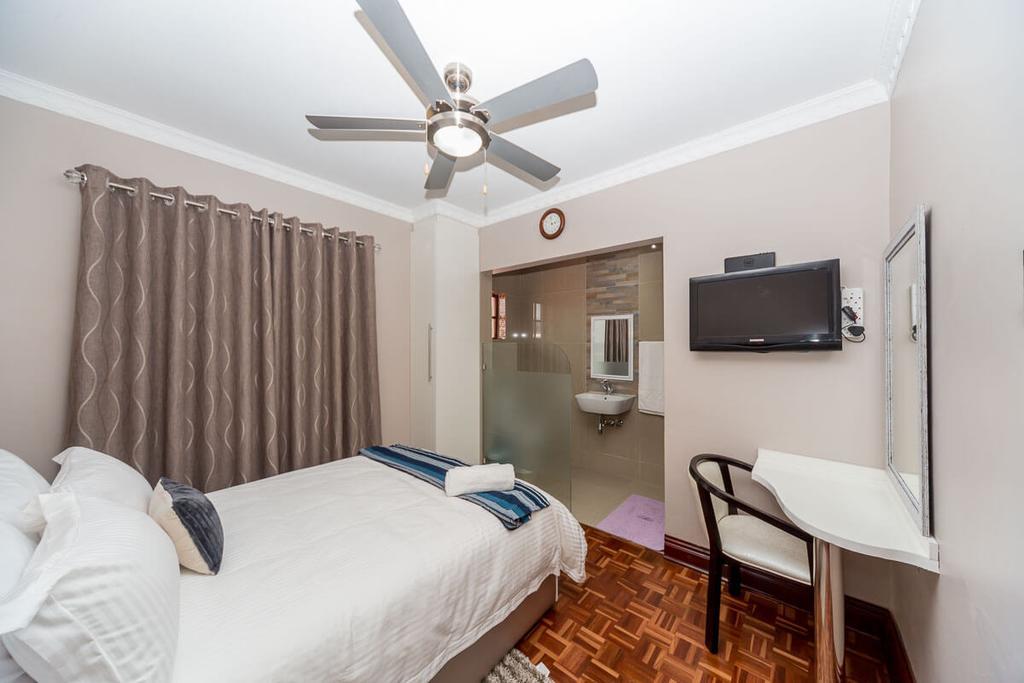 The Musafer Travel Lodge Pietermaritzburg Exterior foto