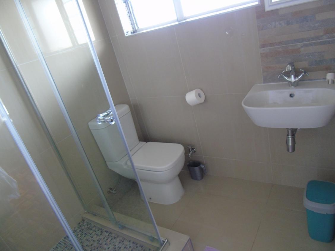 The Musafer Travel Lodge Pietermaritzburg Exterior foto
